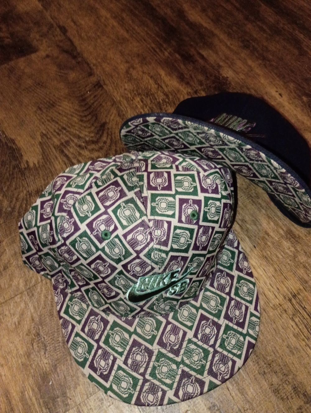 Nike SB Seattle Space Needle AOP and underbill Hats In Green & Purple